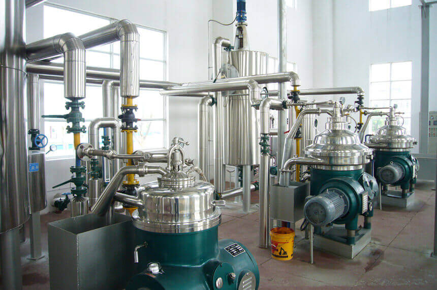 Degumming process in coconut oil refining