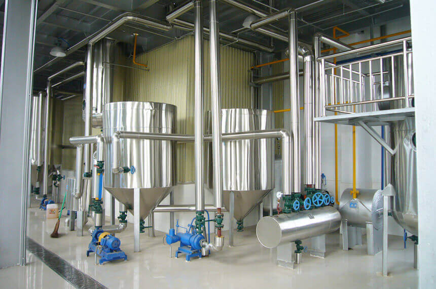 Neutralization process in coconut oil refining