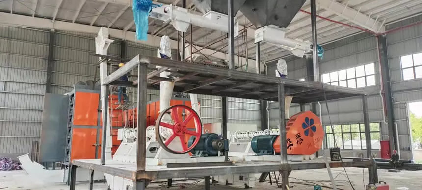 Rice bran oil extraction machine