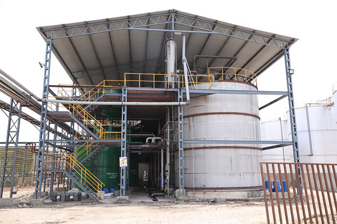 Biodiesel drying and distillation station