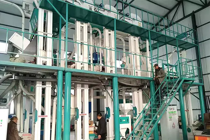 Corn processing machine