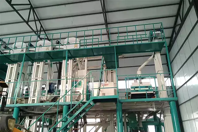 Corn processing selection and cleaning station